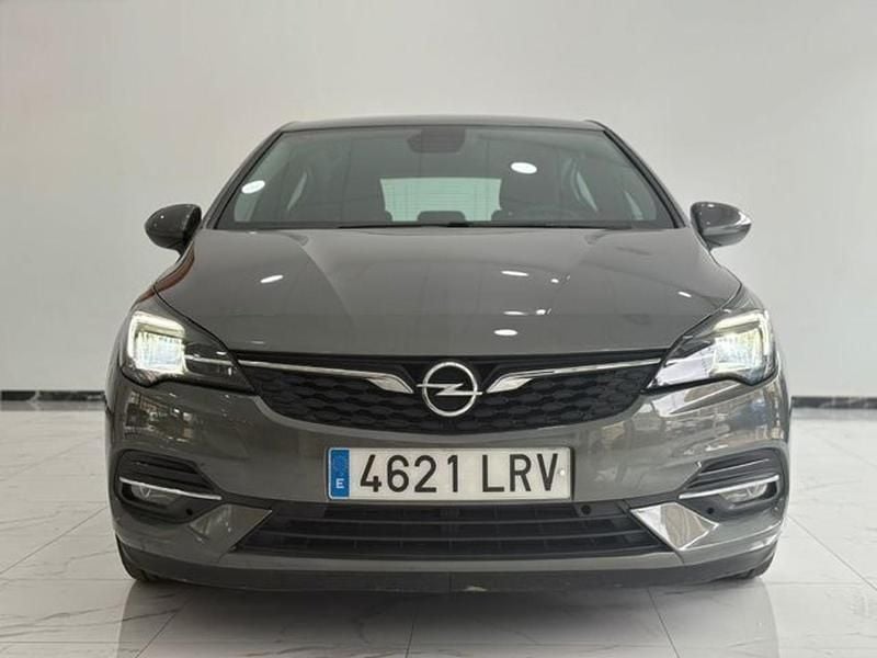 Usado Opel Astra Design & Tech 110 CV (80 kW) 2021 Plateado Utilitario