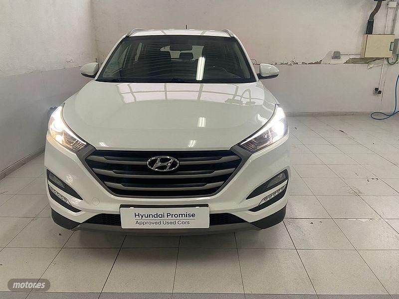 Blanco Usado 2015 Hyundai Tucson SUV | 12.999 € (Caro) - Imagen 1/4