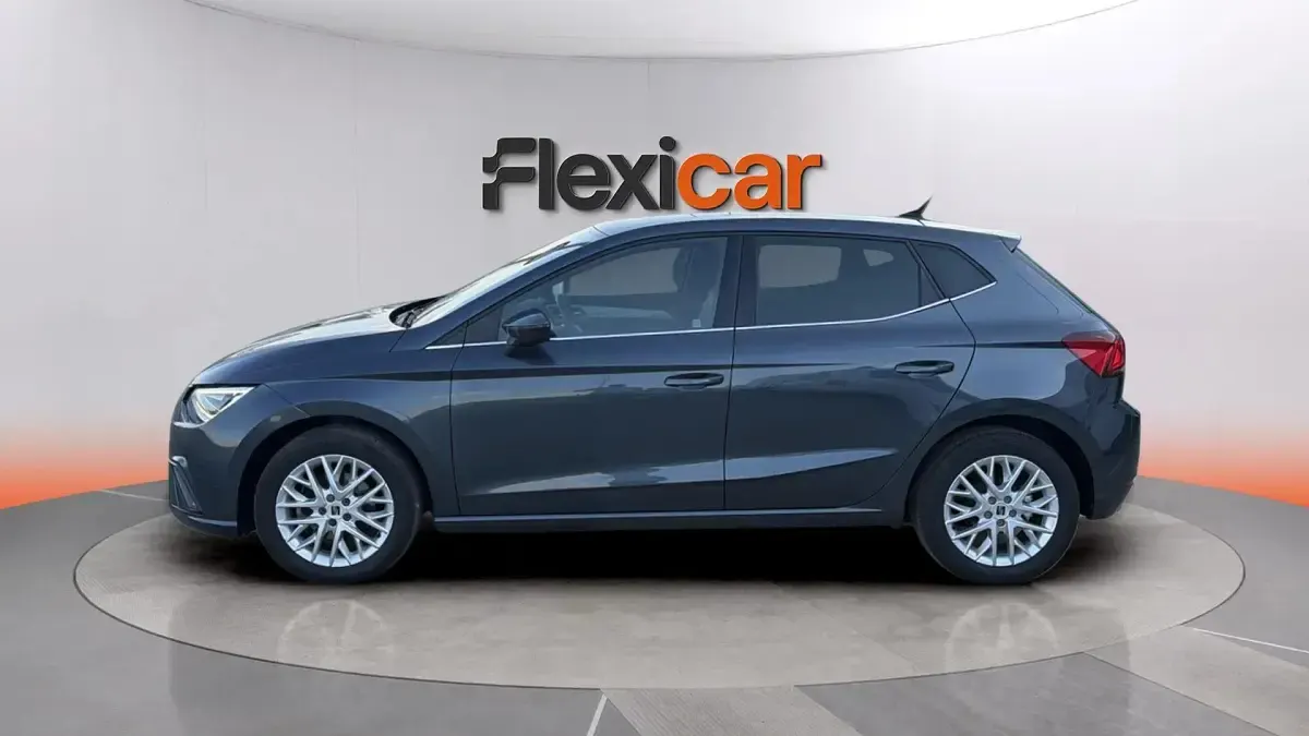 Usado Seat Ibiza Style 116 CV (85 kW) 2024 Gris Utilitario