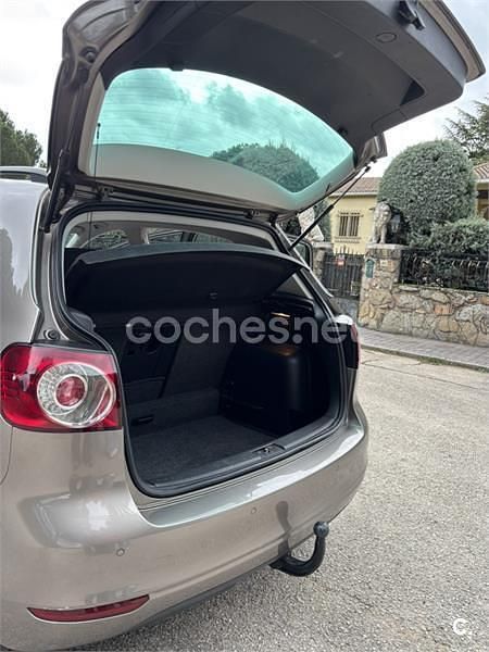 Usado VW Golf Plus Advance 105 CV (77 kW) 2013 Marrón Monovolumen