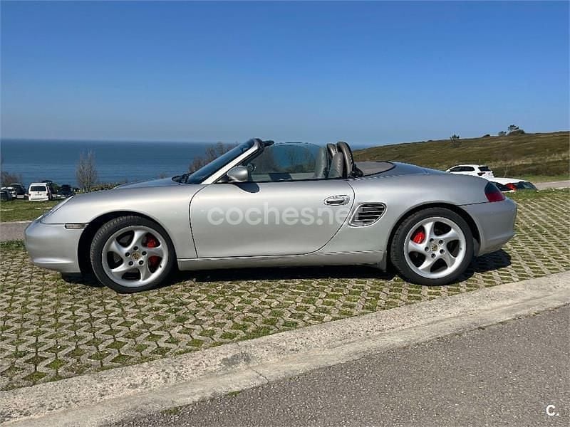 Usado Porsche Boxster 228 CV (167 kW) 2004 Gris / plata Descapotable