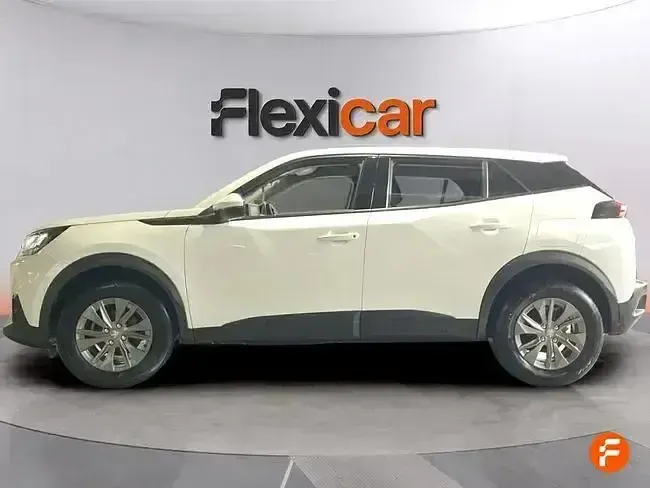Usado Peugeot 2008 Active 100 CV (73 kW) 2020 Blanco SUV