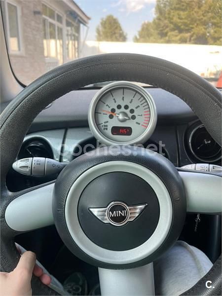 Usado Mini ONE 90 CV (66 kW) 2002 Gris / plata Utilitario