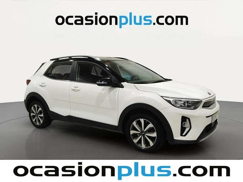 Usado Kia Stonic 101 CV (74 kW) 2021 Blanco SUV
