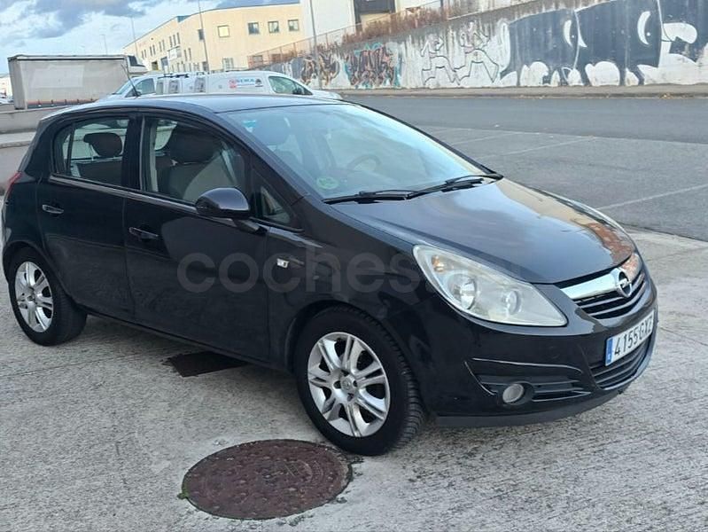 Usado Opel Corsa 90 CV (66 kW) 2010 Negro Utilitario