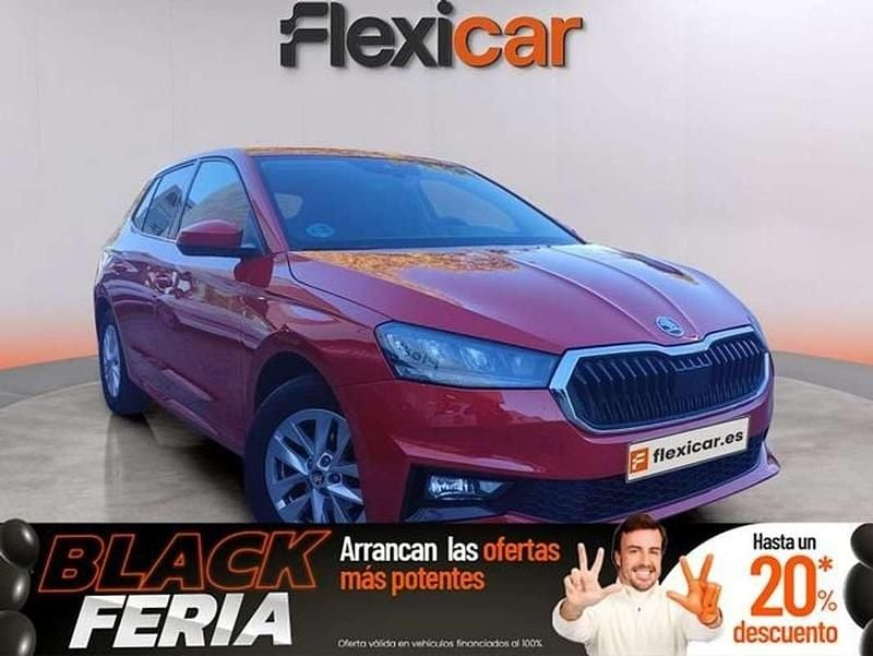 Rojo Usado 2024 Skoda Fabia Selection Utilitario | 15.990 € (Super precio) - Imagen 1/4