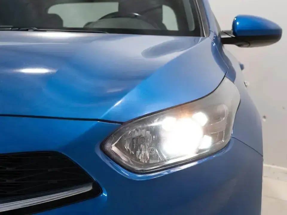 Usado Kia Ceed 120 CV (88 kW) 2022 Azul Utilitario