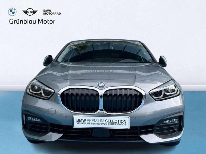 Usado BMW 118 Comfort Edition 150 CV (110 kW) 2024 Gris Utilitario