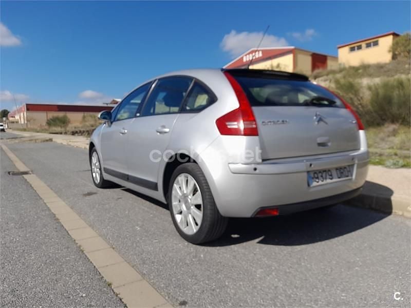 Usado Citroën C4 Exclusive 110 CV (80 kW) 2005 Gris / plata Berlina