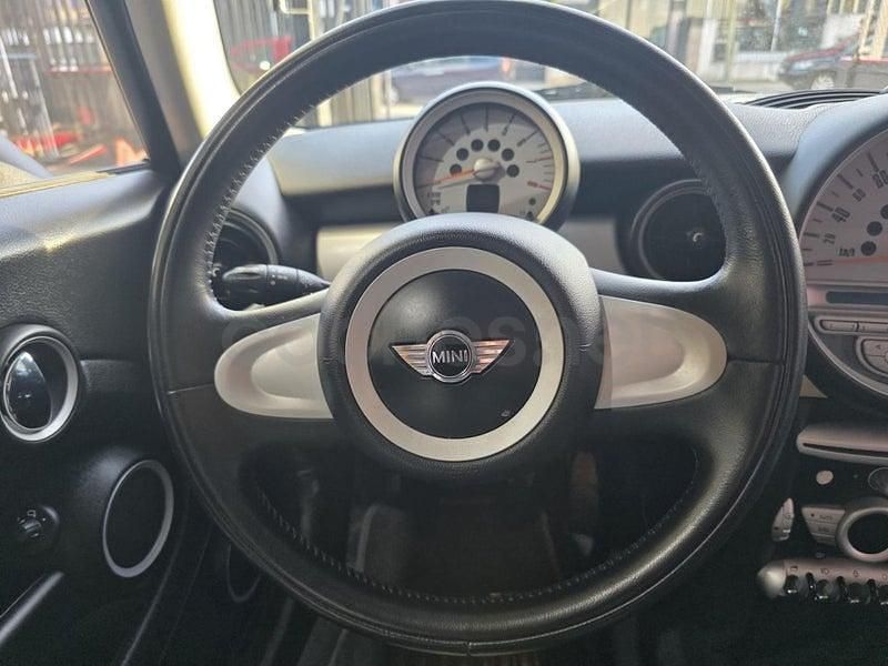 Begagnad Mini Cooper 120 HK (88 kW) 2007 Vit Halvkombi