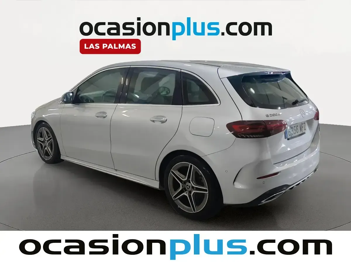 Usado Mercedes B200 150 CV (110 kW) 2023 Gris Utilitario