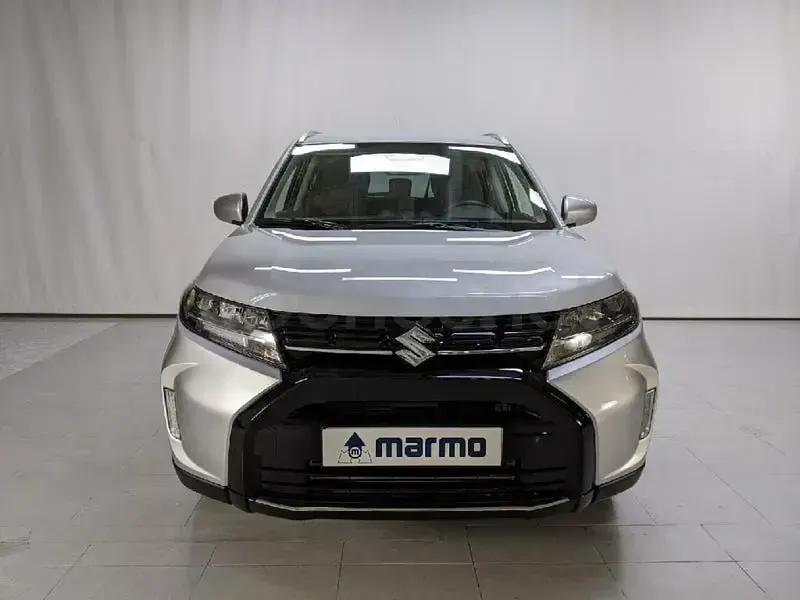 Nuevo Suzuki Vitara 110 CV (80 kW) 2026 Gris / plata SUV