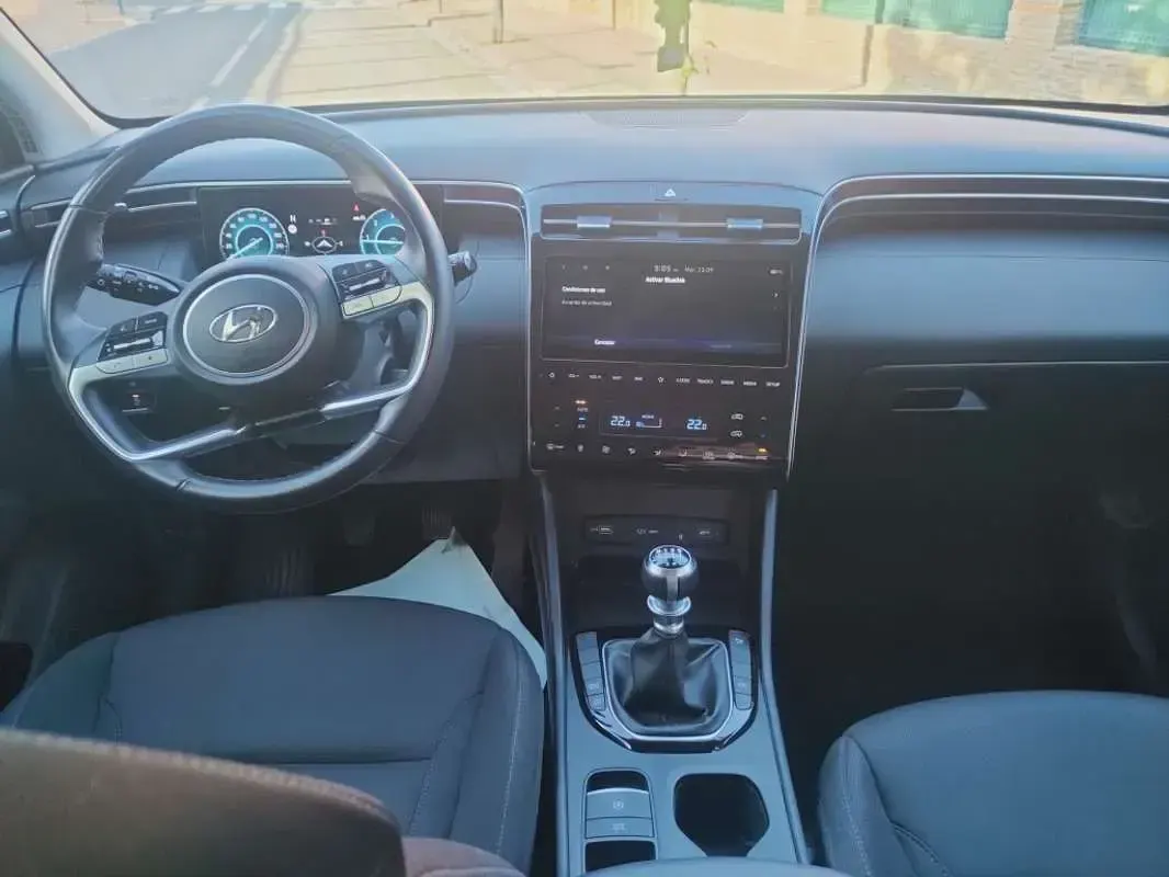 Usado Hyundai Tucson 136 CV (100 kW) 2022 Gris SUV