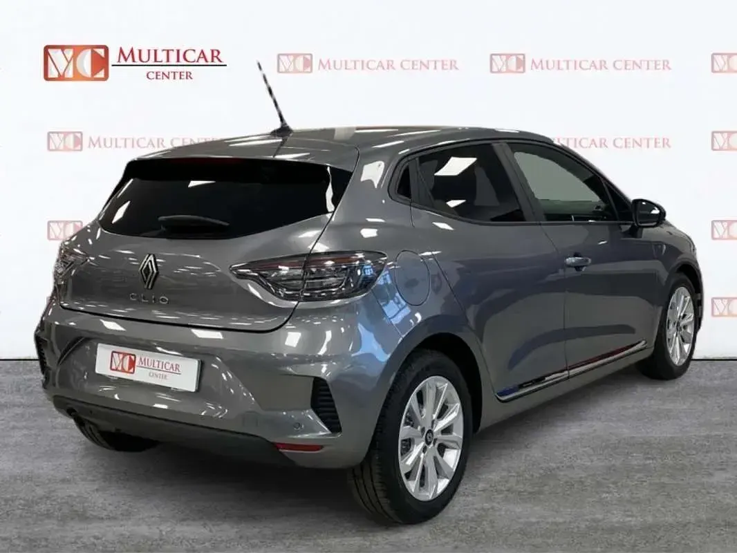 Usado Renault Clio V Evolution 101 CV (74 kW) 2024 Gris Berlina