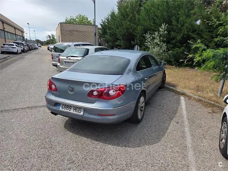 Usado VW Passat 140 CV (102 kW) 2011 Gris / plata Berlina