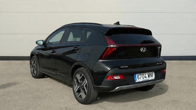Usado Hyundai Bayon 100 CV (73 kW) 2024 Negro SUV