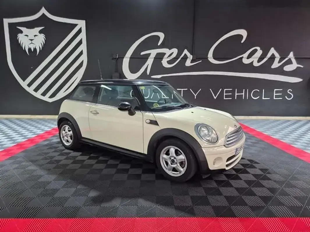 Usado Mini Cooper 111 CV (81 kW) 2009 Blanco Utilitario