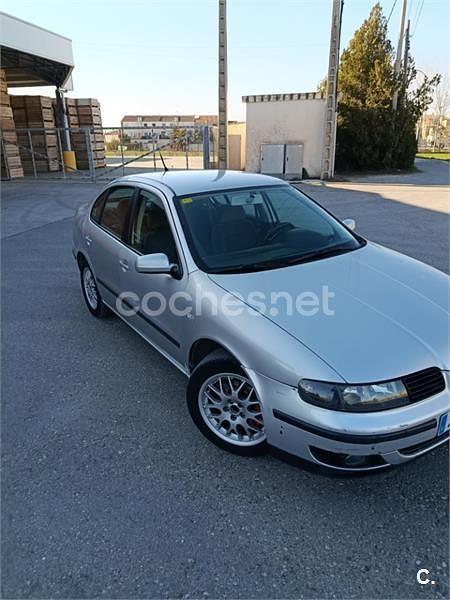 Usado Seat Toledo 110 CV (80 kW) 2001 Gris / plata Berlina