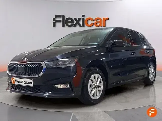 Usado Skoda Fabia Selection 95 CV (69 kW) 2025 Negro Utilitario