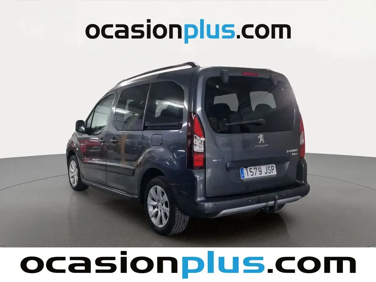 Usado Peugeot Partner Tepee Outdoor 100 CV (73 kW) 2016 Gris Monovolumen