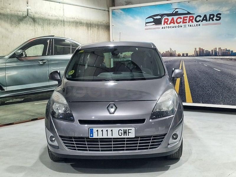 Usado Renault Grand Scénic III Dynamique 105 CV (77 kW) 2010 Gris / plata Monovolumen