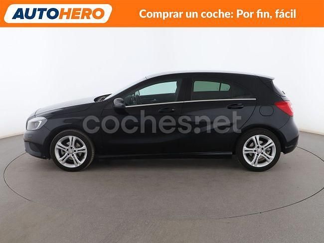 Usado Mercedes A180 Urban 111 CV (81 kW) 2014 Negro Berlina