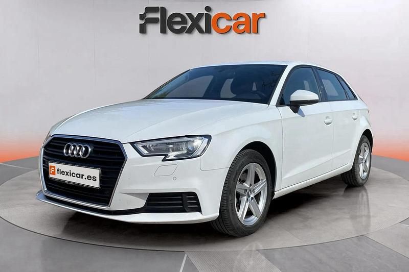 Usado Audi A3 Premium 117 CV (86 kW) 2018 Blanco Berlina