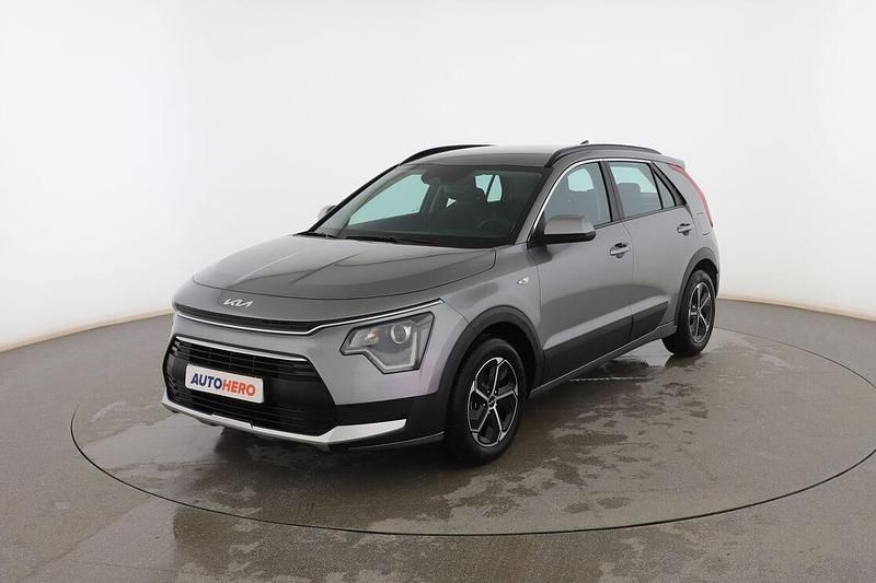 Gris Usado 2024 Kia Niro SUV | 25.999 € (Precio justo) - Imagen 1/3