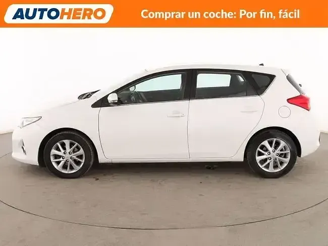 Usado Toyota Auris Active 132 CV (97 kW) 2015 Blanco Utilitario