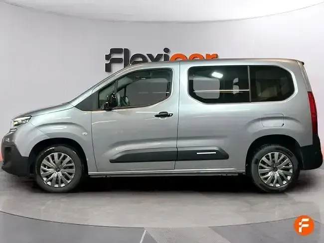 Usado Citroën Berlingo 102 CV (75 kW) 2025 Gris Monovolumen