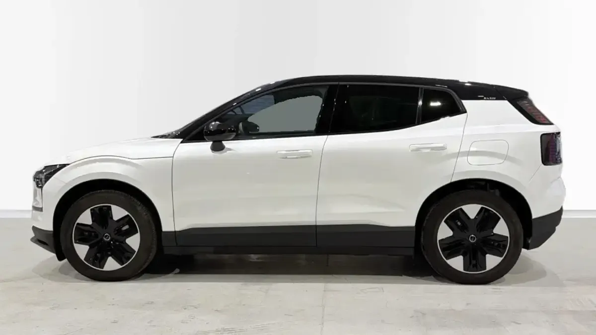 Usado Volvo EX30 Plus 200 kW (272 CV) 2024 SUV