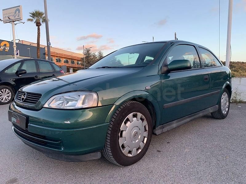 Usado Opel Astra Club 84 CV (61 kW) 2003 Verde Berlina