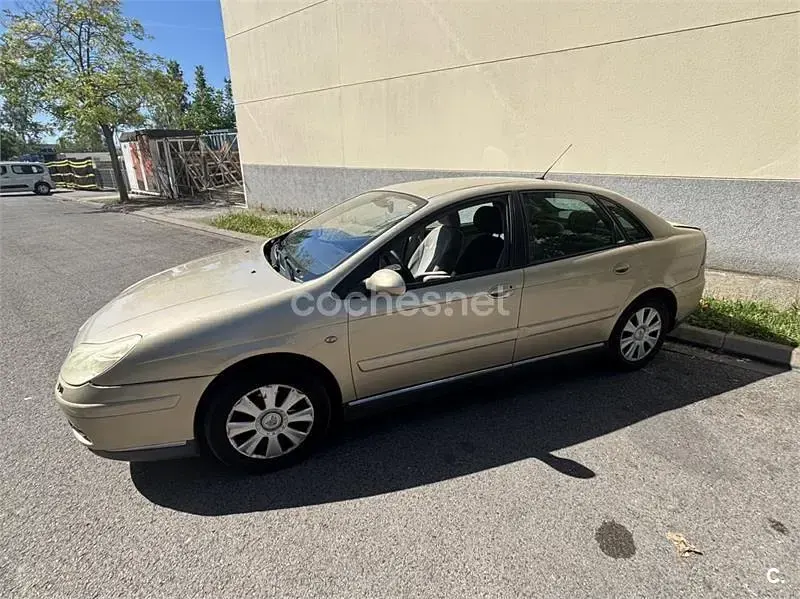 Usado Citroën C5 Exclusive 138 CV (101 kW) 2005 Naranja Berlina