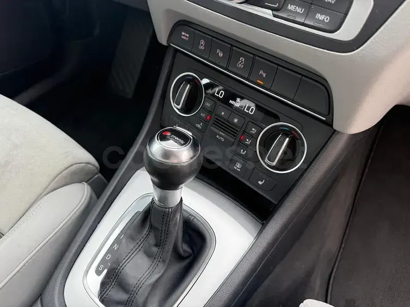 Usado Audi Q3 Premium 180 CV (132 kW) 2015 Gris / plata SUV