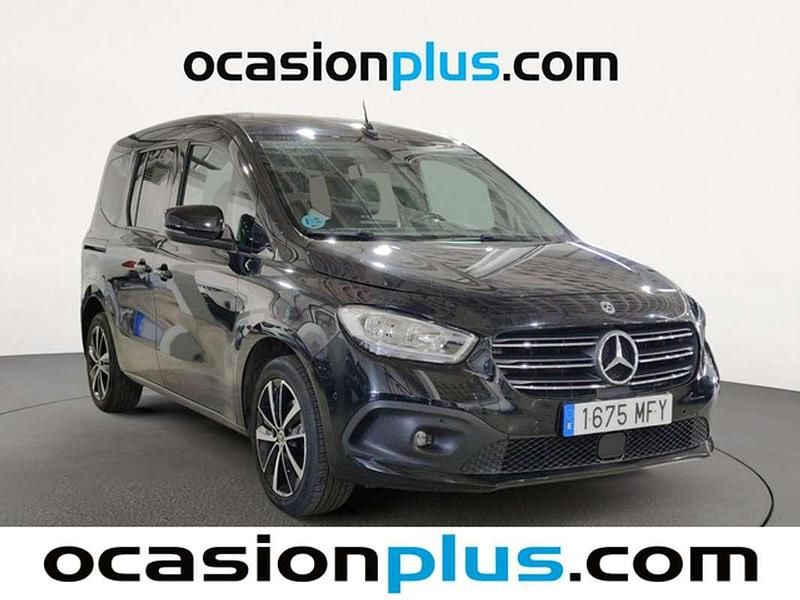 Usado Mercedes 180 116 CV (85 kW) 2023 Negro Berlina