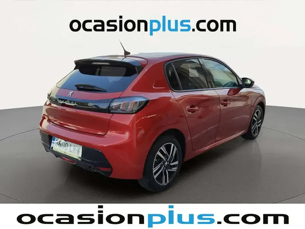 Usado Peugeot 208 Allure 102 CV (75 kW) 2020 Rojo Utilitario