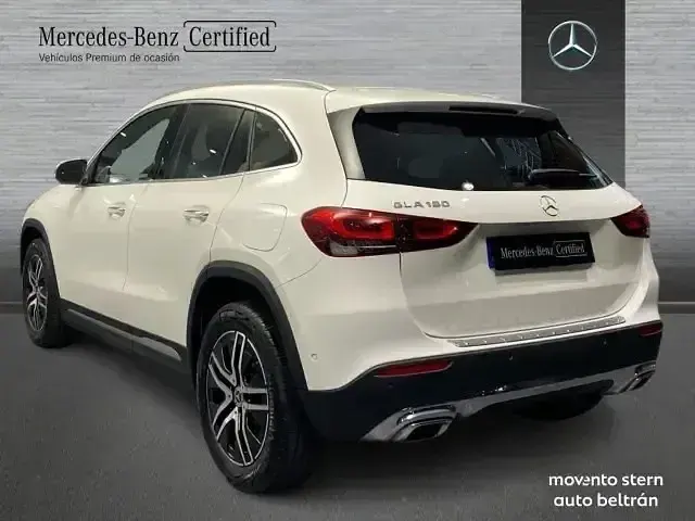 Usado Mercedes GLA180 Progressive 136 CV (100 kW) 2022 Blanco SUV