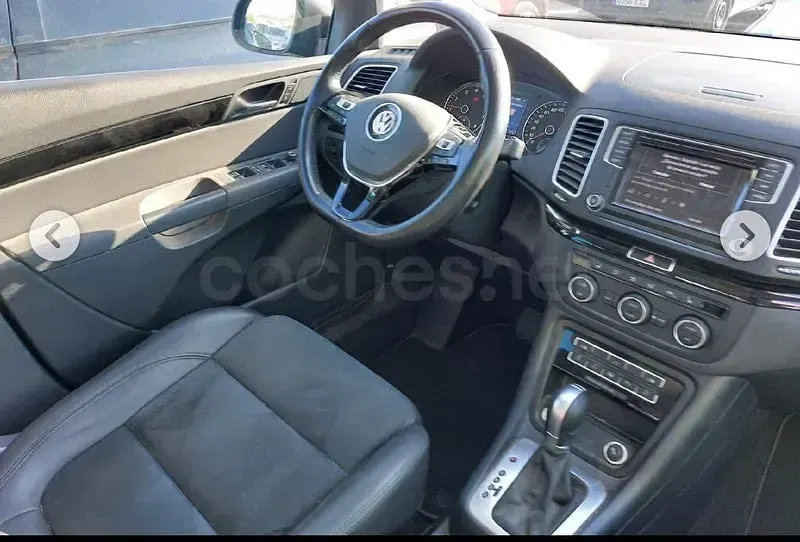Usado VW Sharan Sportline 150 CV (110 kW) 2021 Gris / plata Monovolumen
