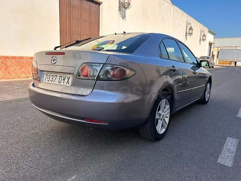 Usado Mazda 6 Active 121 CV (88 kW) 2006 Gris / plata Berlina