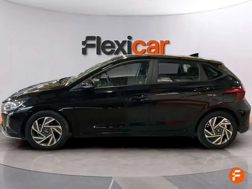 Usado Hyundai i20 84 CV (61 kW) 2024 Negro Utilitario