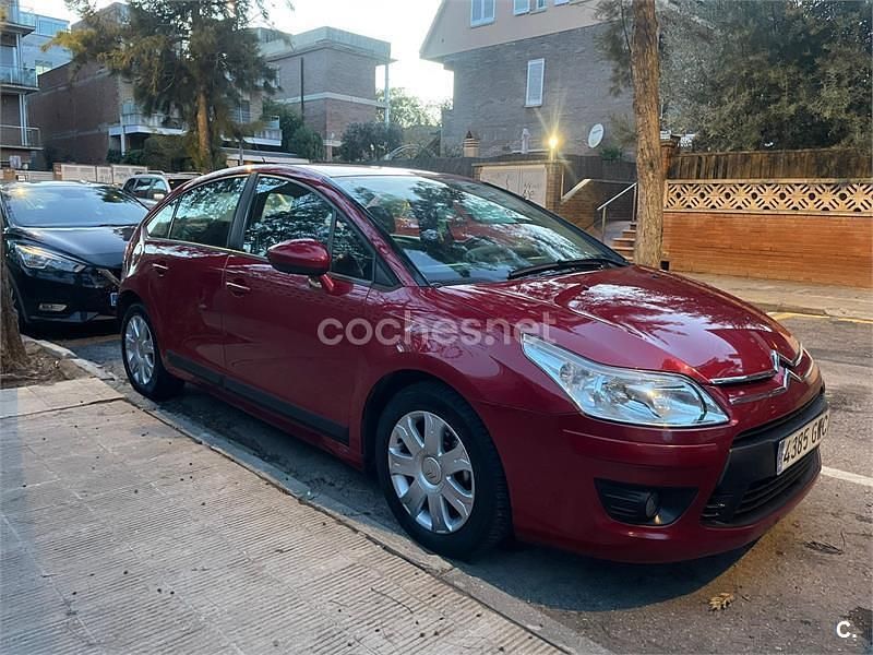 Usado Citroën C4 Exclusive 120 CV (88 kW) 2010 Granate Berlina