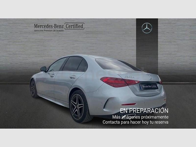 Usado Mercedes C200 163 CV (119 kW) 2025 Gris / plata Berlina