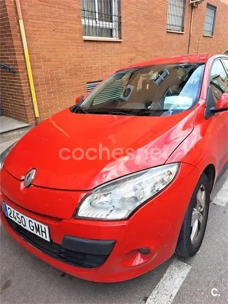 Usado Renault Mégane 105 CV (77 kW) 2009 Rojo Berlina