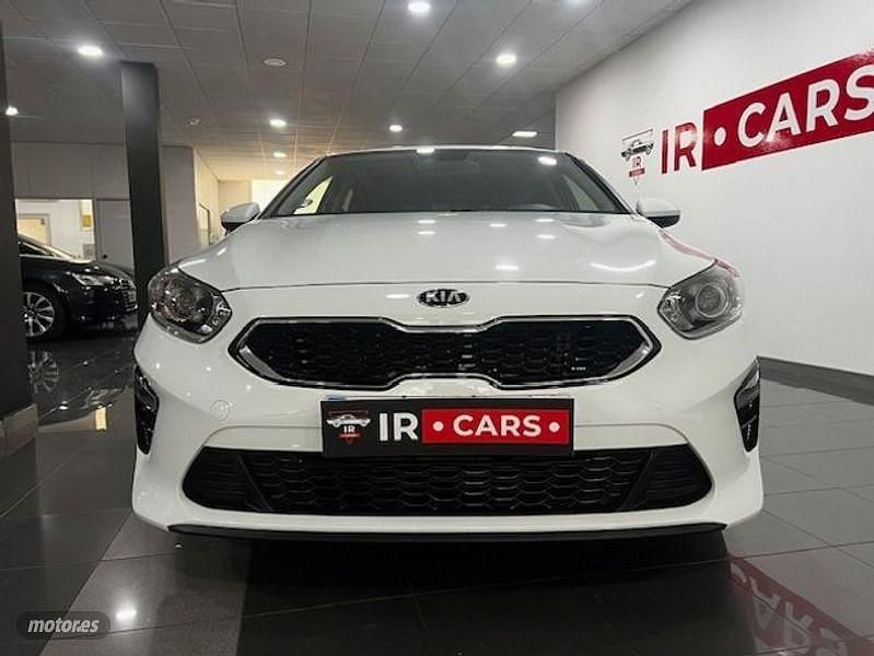 Usado Kia Ceed 116 CV (85 kW) 2019 Blanco Utilitario