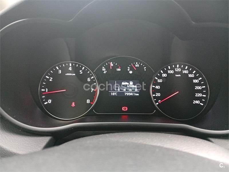 Blanco Usado 2018 Kia Carens Monovolumen | 13.500 € (Precio justo) - Imagen 1/4
