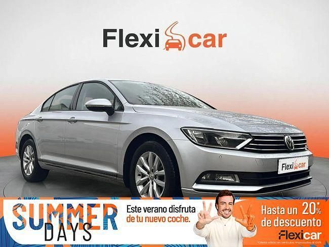 Usado VW Passat Advance 120 CV (88 kW) 2017 Gris Berlina