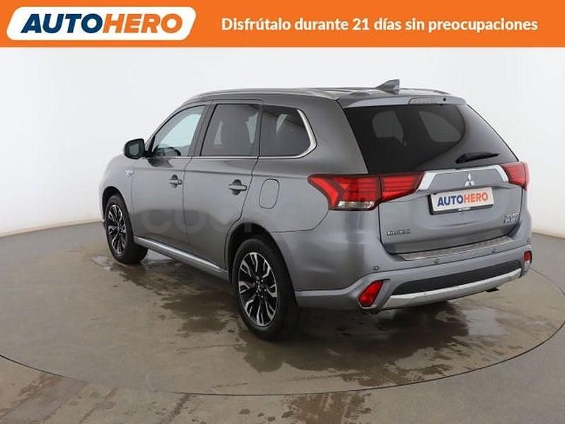 Usado Mitsubishi Outlander P-HEV 203 CV (149 kW) 2018 Gris SUV