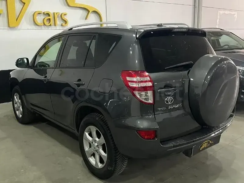 Usado Toyota RAV4 Executive 150 CV (110 kW) 2011 Gris / plata SUV