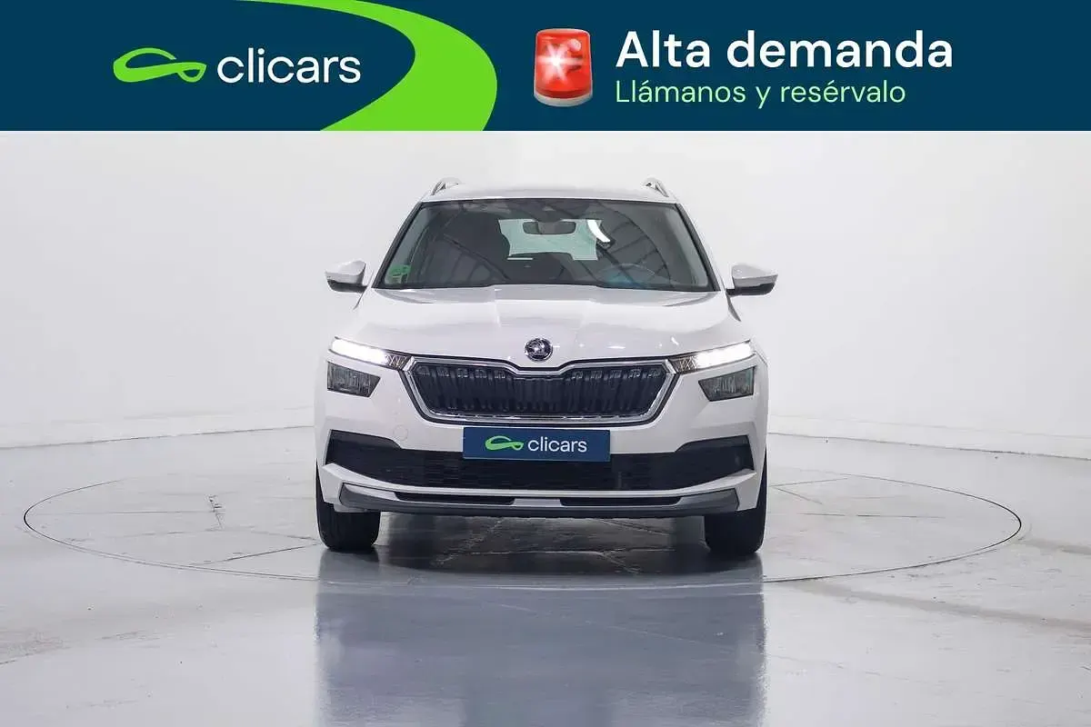 Usado Skoda Kamiq Active 110 CV (80 kW) 2023 Blanco SUV