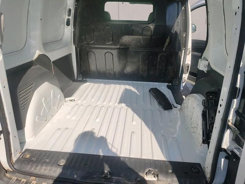 Usado Renault Kangoo 75 CV (55 kW) 2019 Blanco Monovolumen